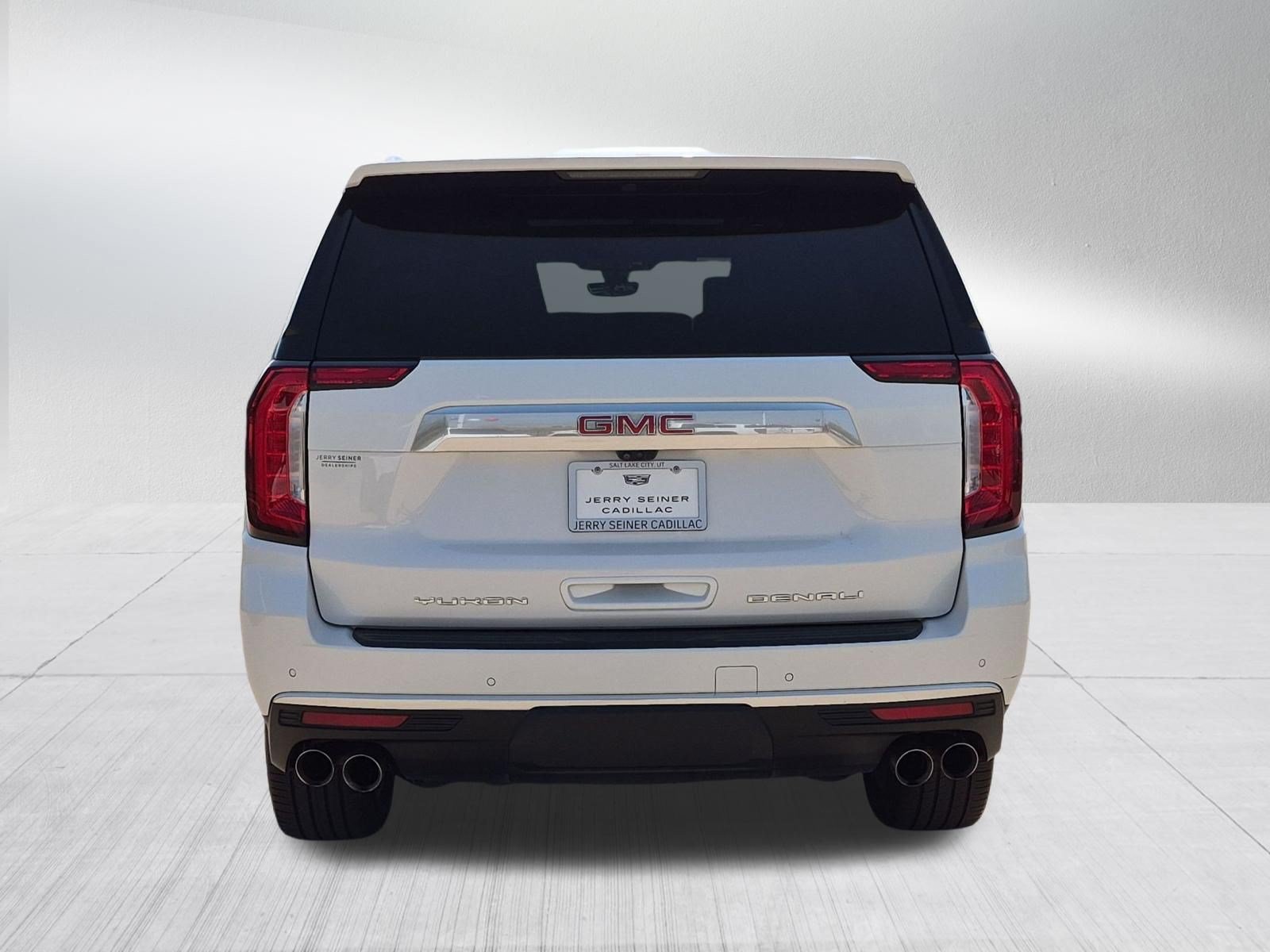 Used 2021 WHITE FROST TRICOAT GMC Denali image 4