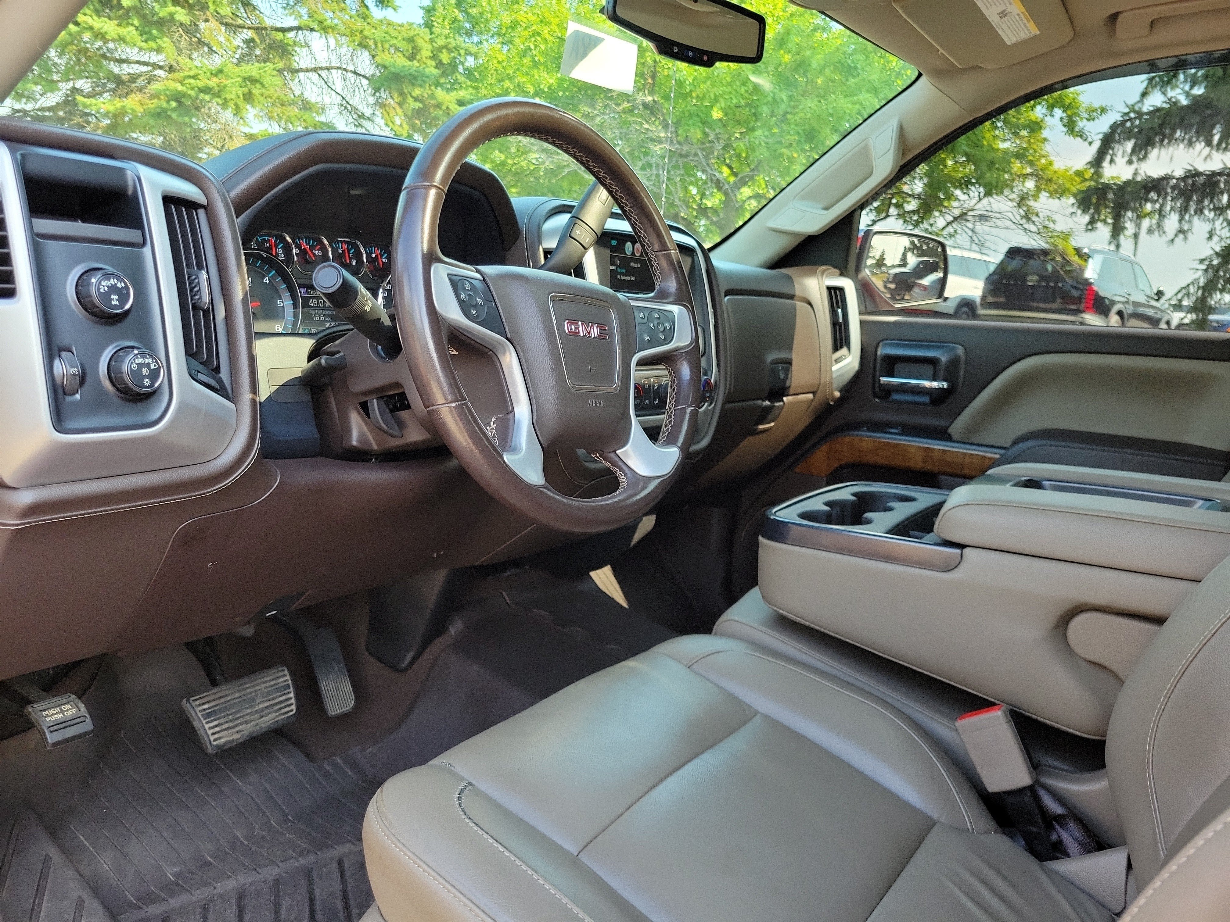 Used 2018 Cardinal Red GMC SLT image 19