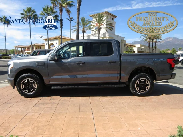 2023 Ford F-150 Lightning XLT
