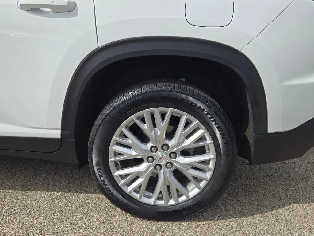 Used 2026 White GMC Elevation image 15