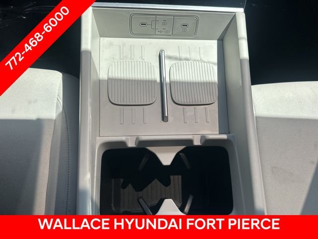Used 2025 Silver Hyundai SE image 21