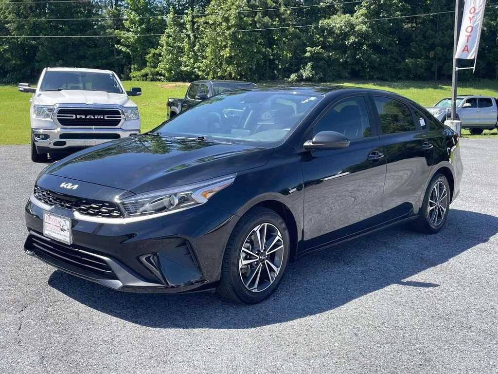 Used 2024 Aurora Black Kia LXS image 5