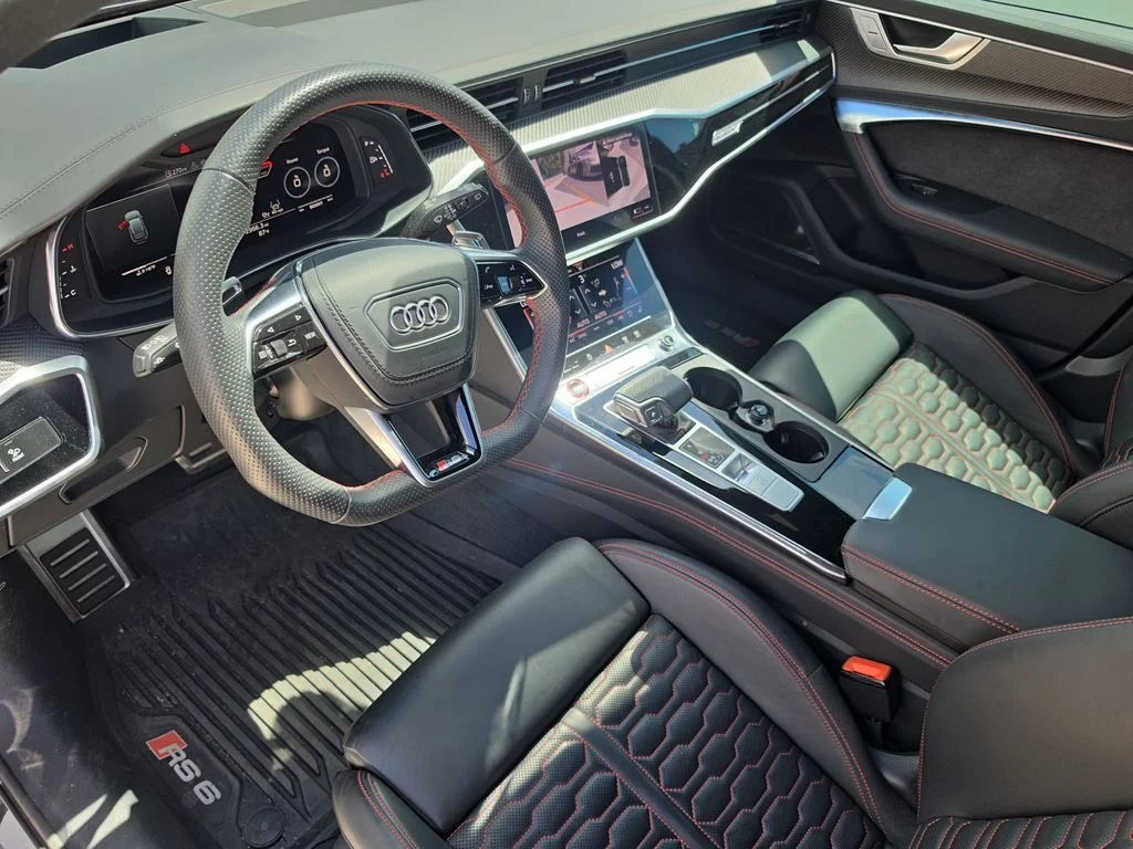 Used 2025 Glacier White Metallic Audi 4.0T image 24