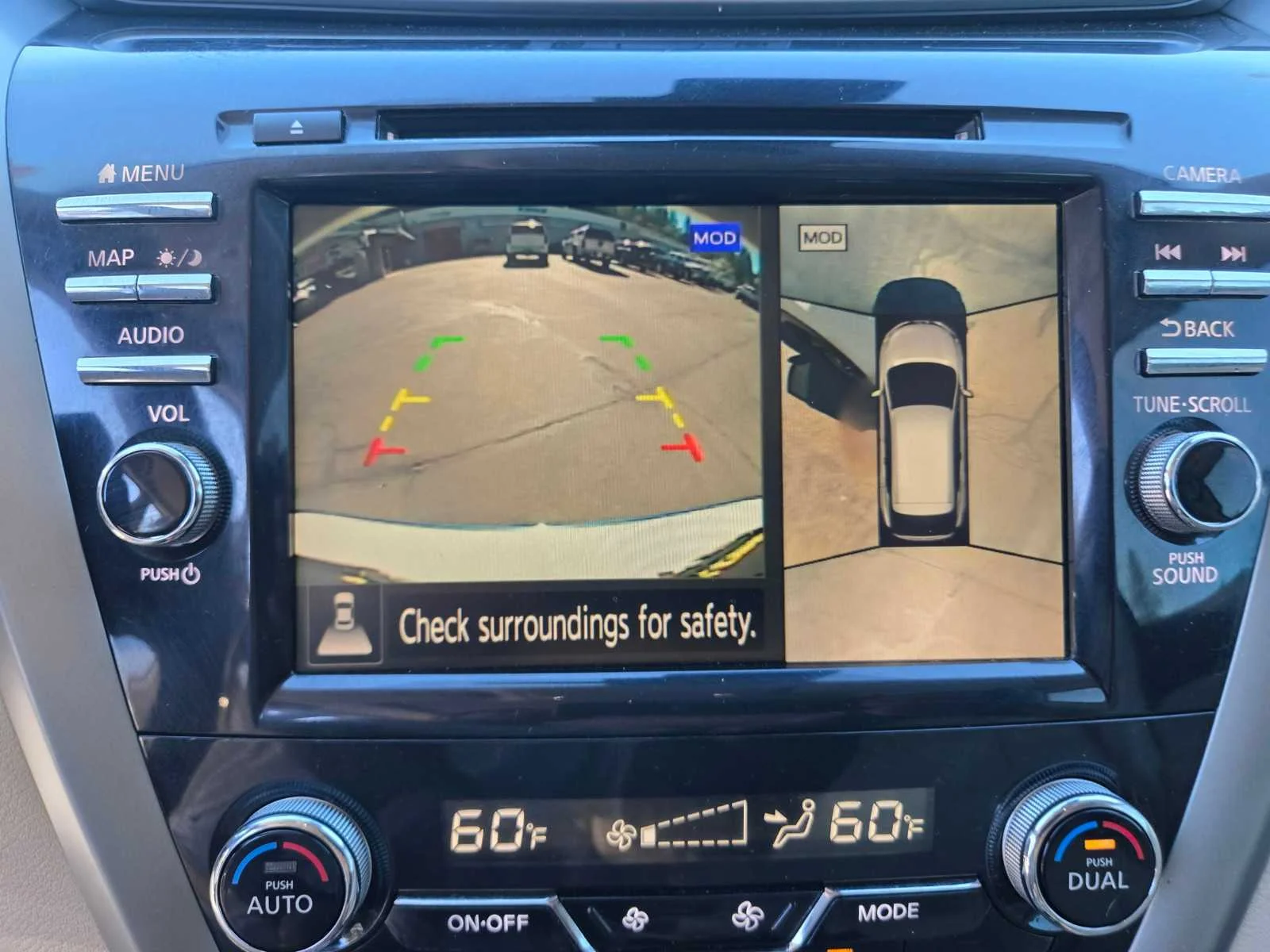Used 2019  Nissan SL image 9