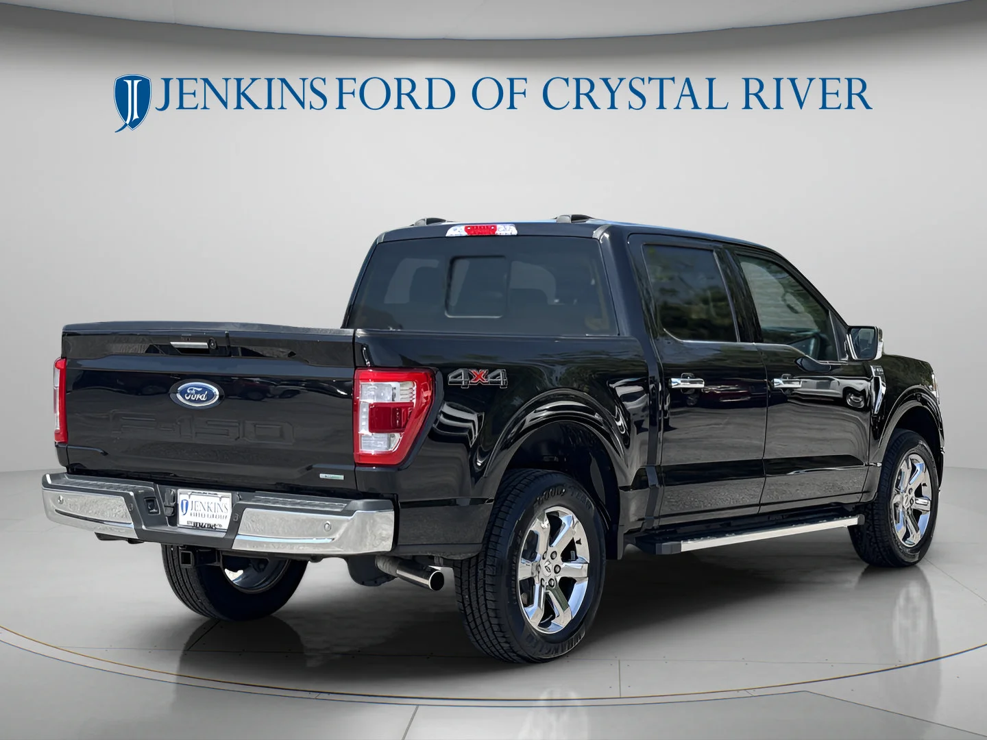 Used 2022 Agate Black Metallic Ford LARIAT image 5