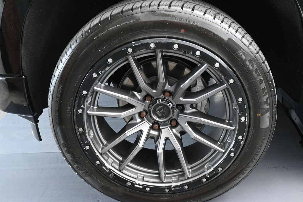 Used 2022 Black Chevrolet Custom image 26
