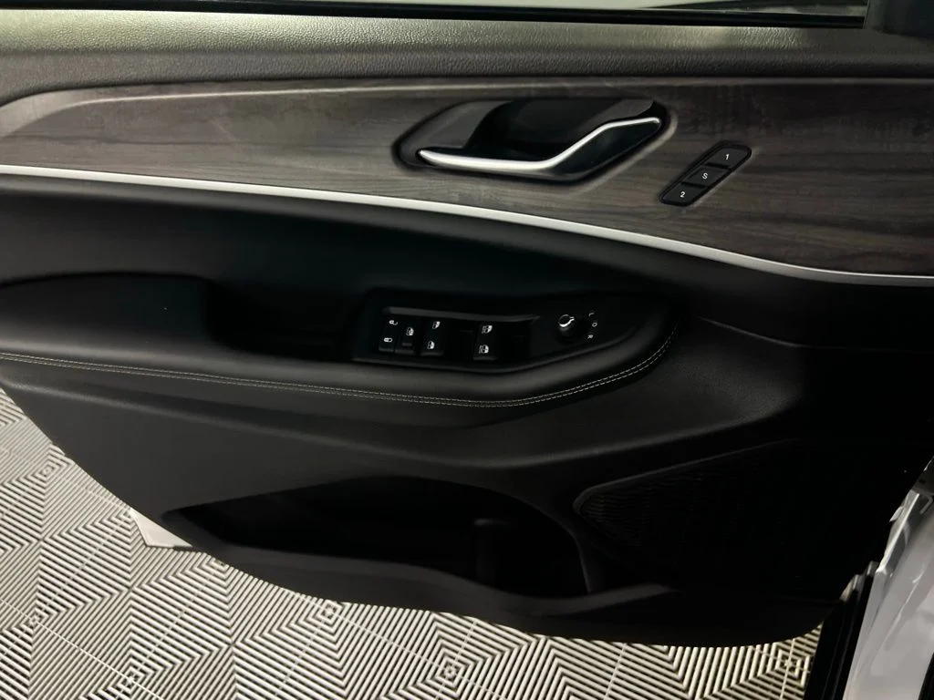 2023 Jeep Grand Cherokee Limited - Photo 22