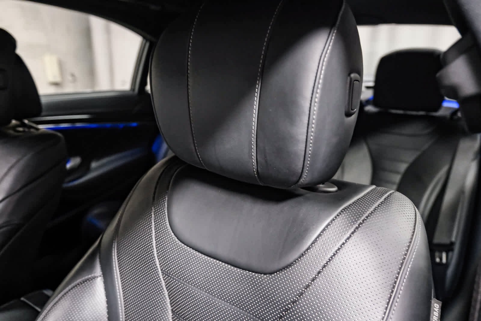 Used 2018 designo Mocha Black Metallic Mercedes-Benz S 560 image 22