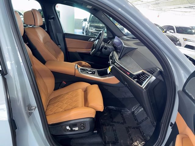 New 2026 Brooklyn Grey Metallic BMW xDrive50e image 9
