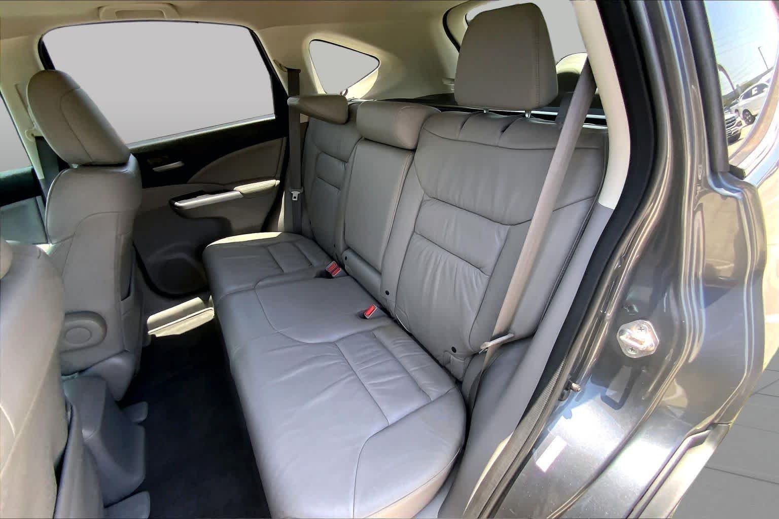 Used 2013 Alabaster Silver Metallic Honda EX-L image 21