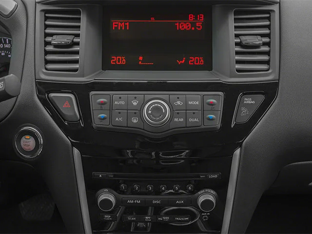 Used 2013 Dark Slate Nissan SL image 12