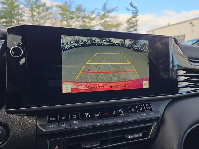 2025 Toyota Camry XSE - Photo 21