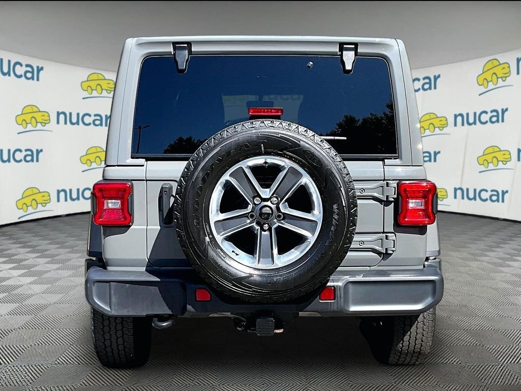 Used 2022 Gray Jeep Unlimited Sahara image 5