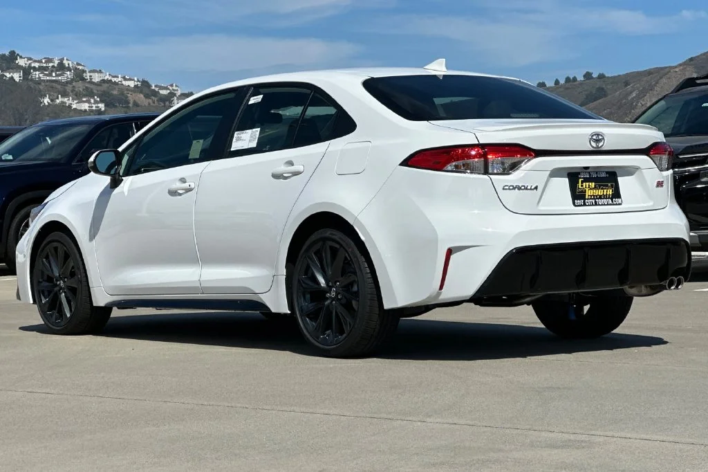 New 2027 Ice Cap Toyota  SE image 6
