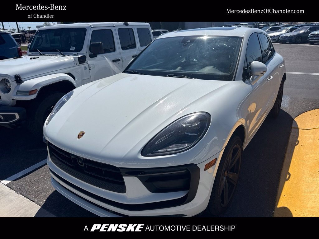 Used 2024  Porsche Base image 1
