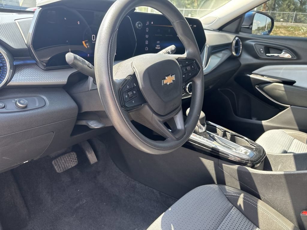 2024 Chevrolet Trax LT - Photo 13
