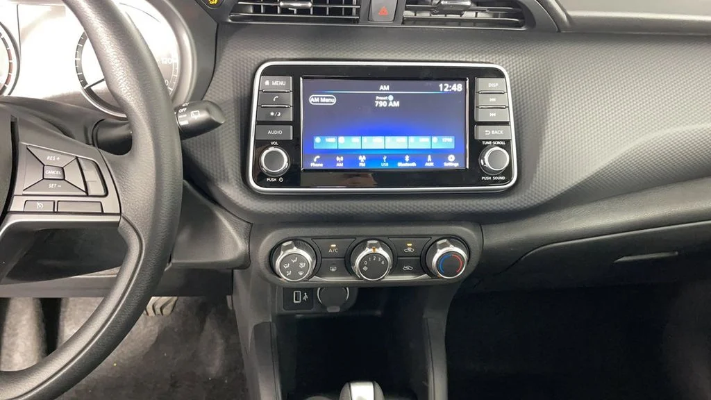 2025 Nissan KICKS PLAY Base - Photo 16
