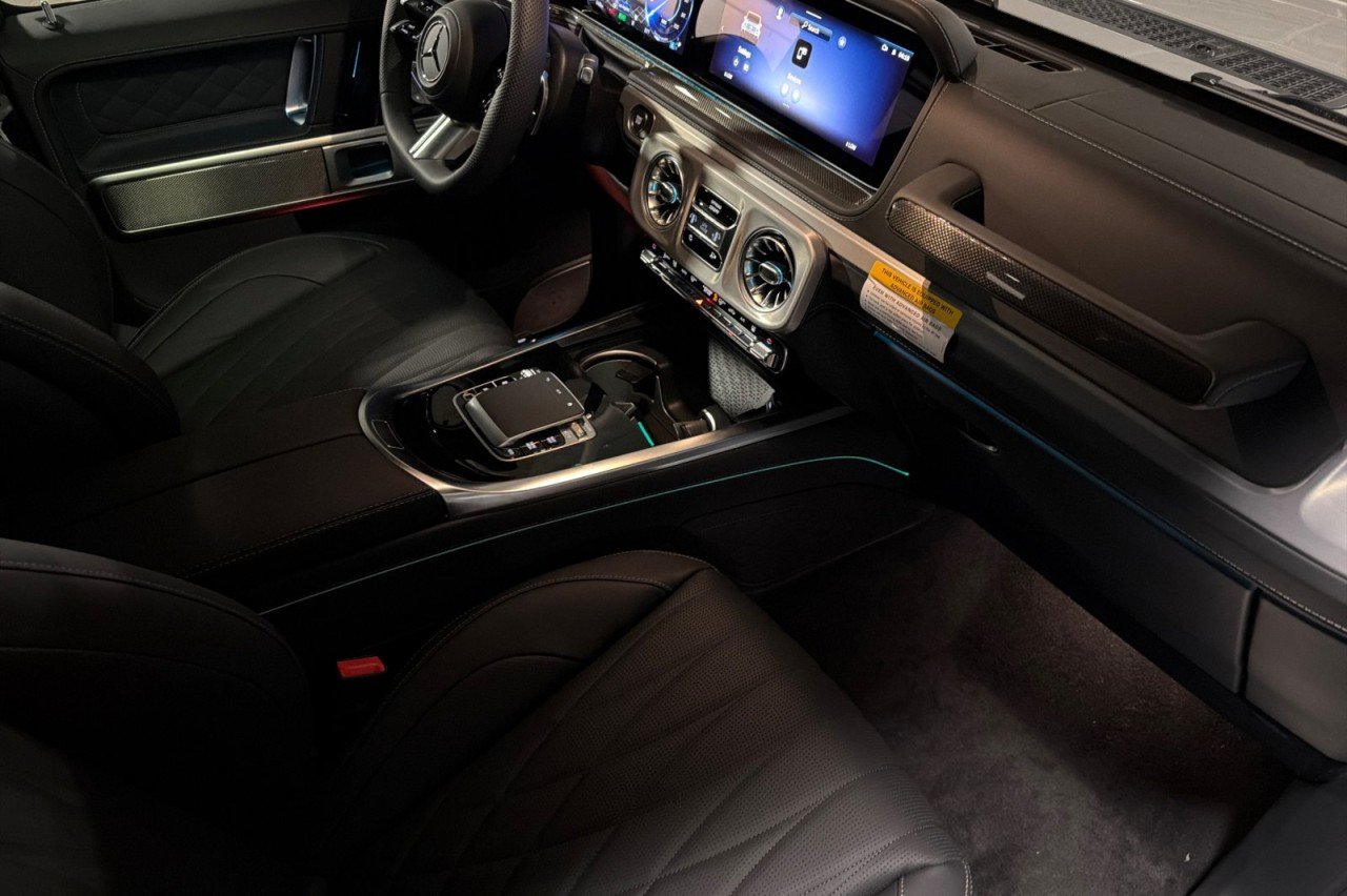 New 2027 Iridium Silver Mercedes-Benz G 580e SUV image 15