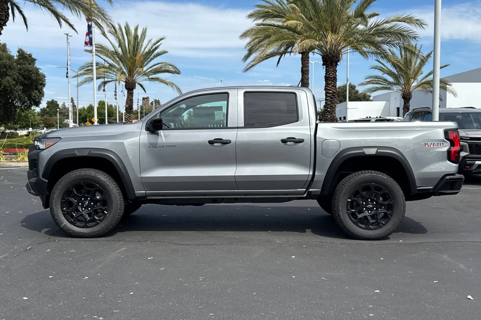 2026 Chevrolet Colorado Trail Boss view 6