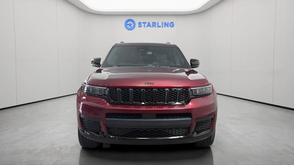 Used 2022 Red Jeep Altitude 4x2 image 15