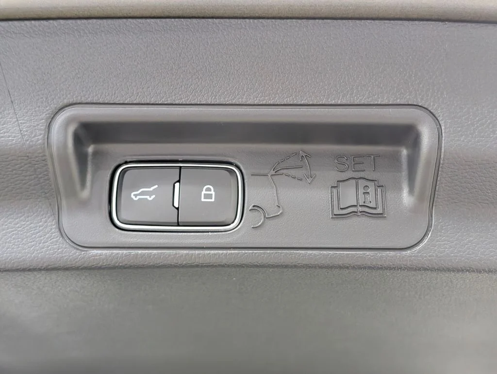 New 2026 Carbonized Gray Metallic Ford Active image 21