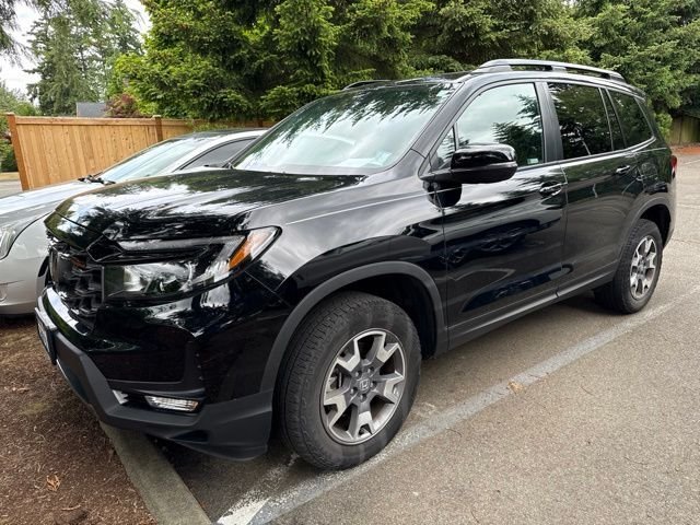 Used 2023 Crystal Black Pearl Honda TrailSport image 2