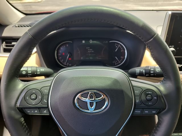 Used 2023 Red Toyota XLE Premium image 29