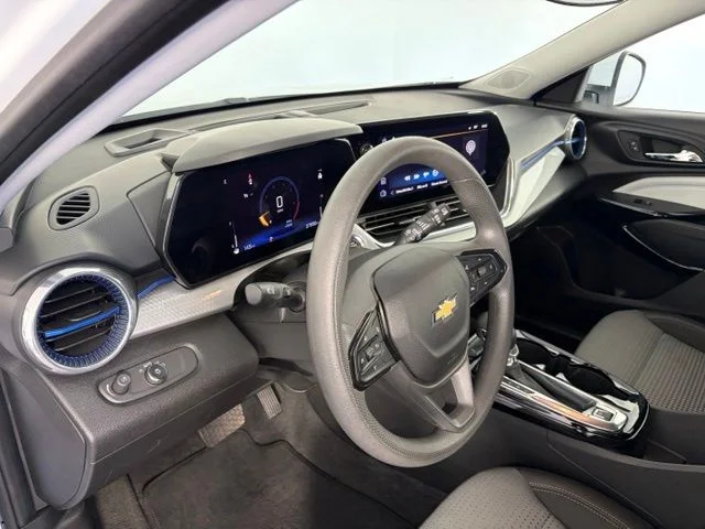 Used 2024 White Chevrolet LT image 12