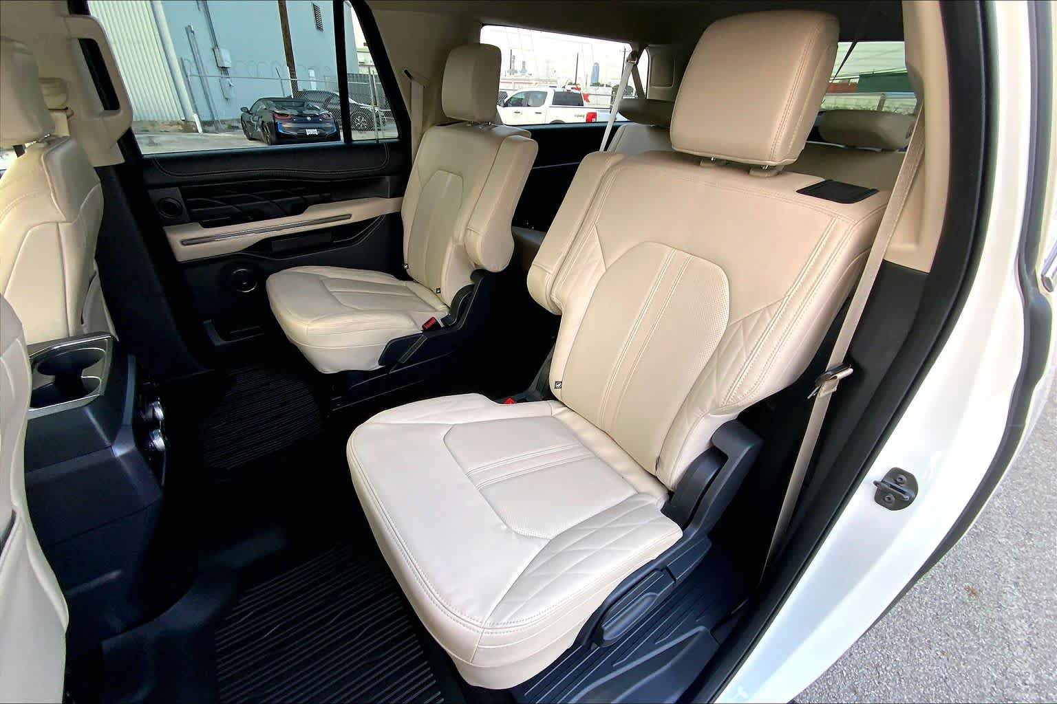 Used 2023 Star White Metallic Tri-Coat Ford Platinum image 42