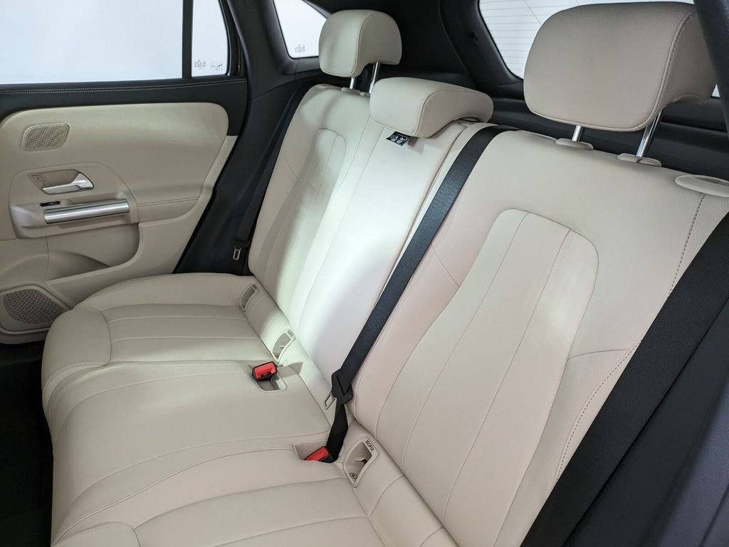 New 2026 Night Black Mercedes-Benz GLA 250 image 12