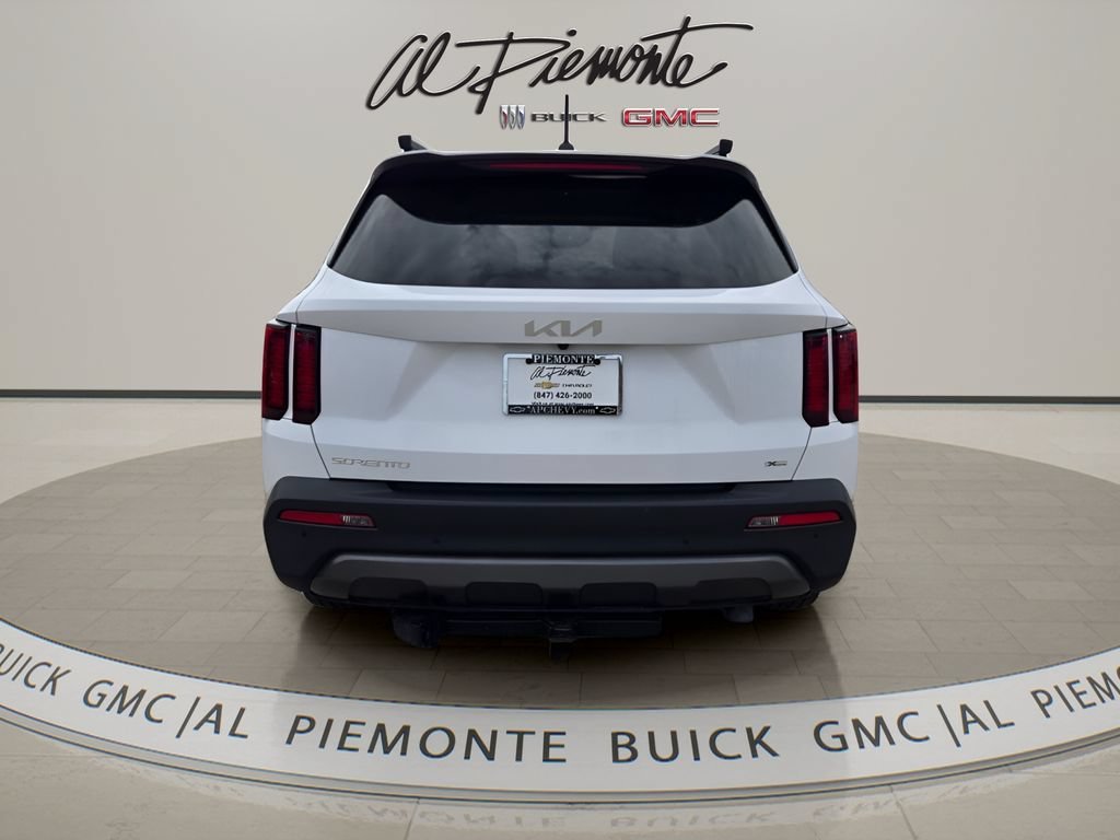 Used 2023 White Kia X-Line EX image 5