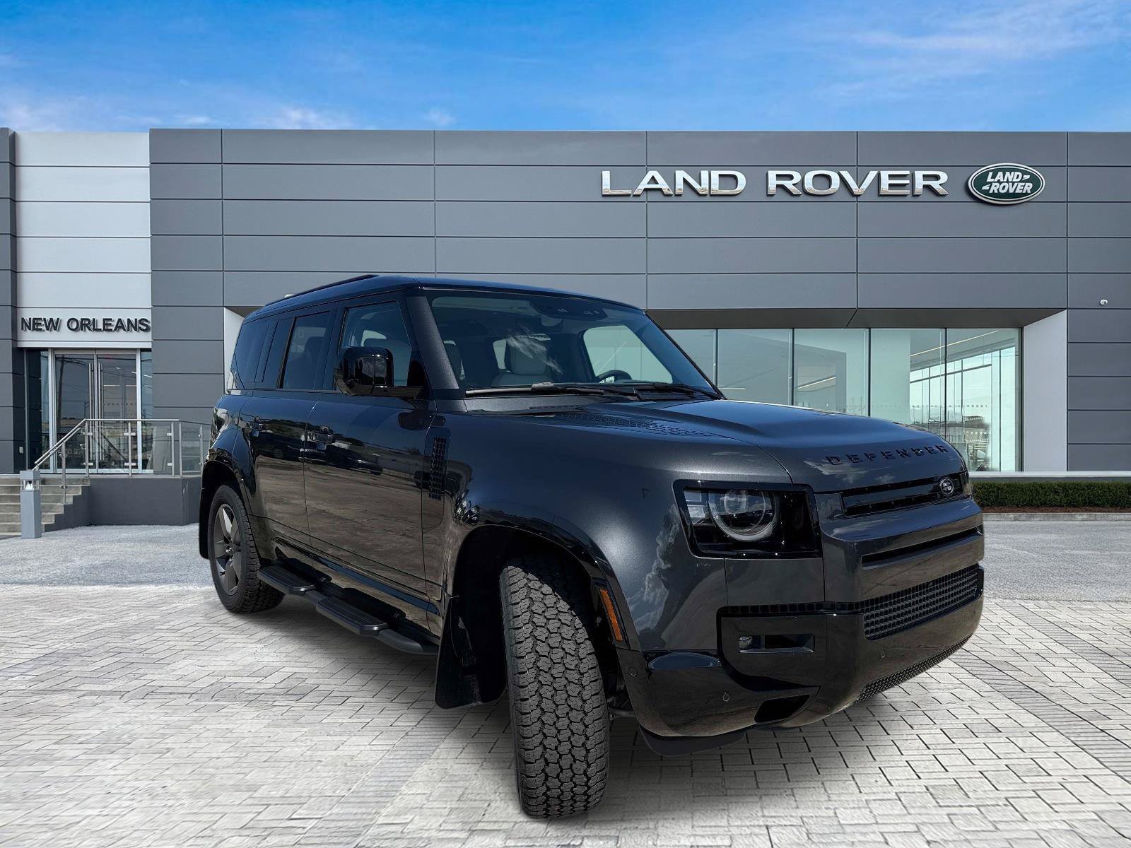 New 2026 Carpathian Grey Land Rover X-Dynamic SE image 4