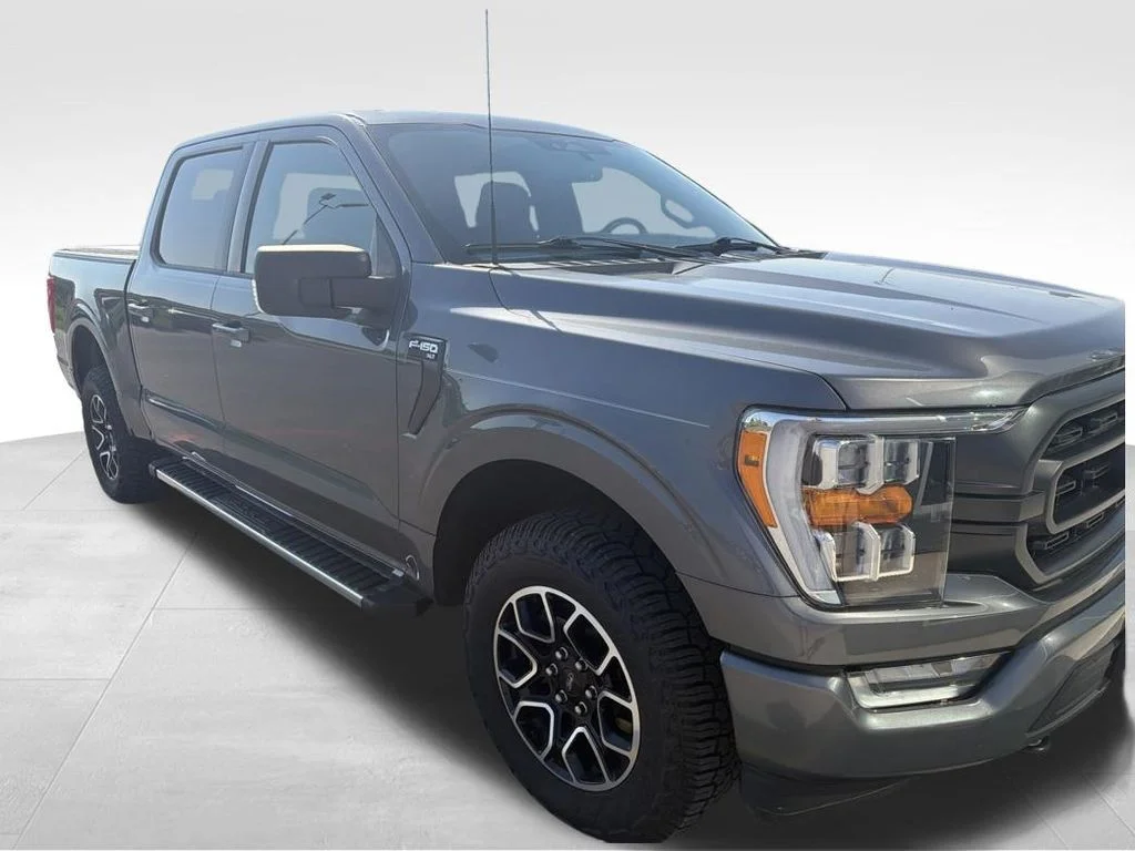 Used 2023 Gray Ford XLT image 21