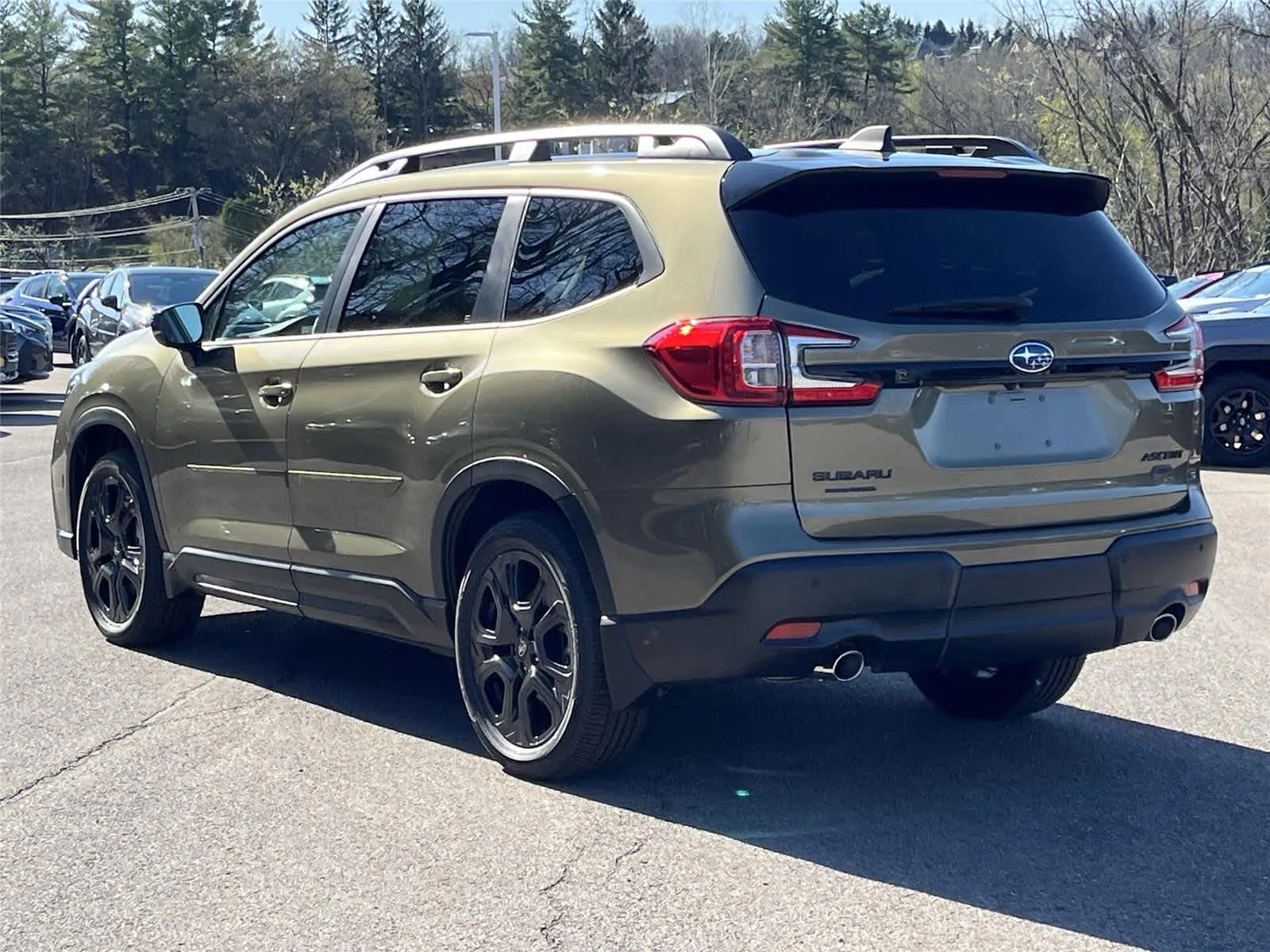 New 2026 AUTUMN GREEN METALLIC Subaru Onyx Edition Touring 7-Passenger image 3