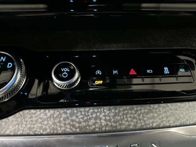 New 2026 Agate Black Metallic Ford Tremor® image 34