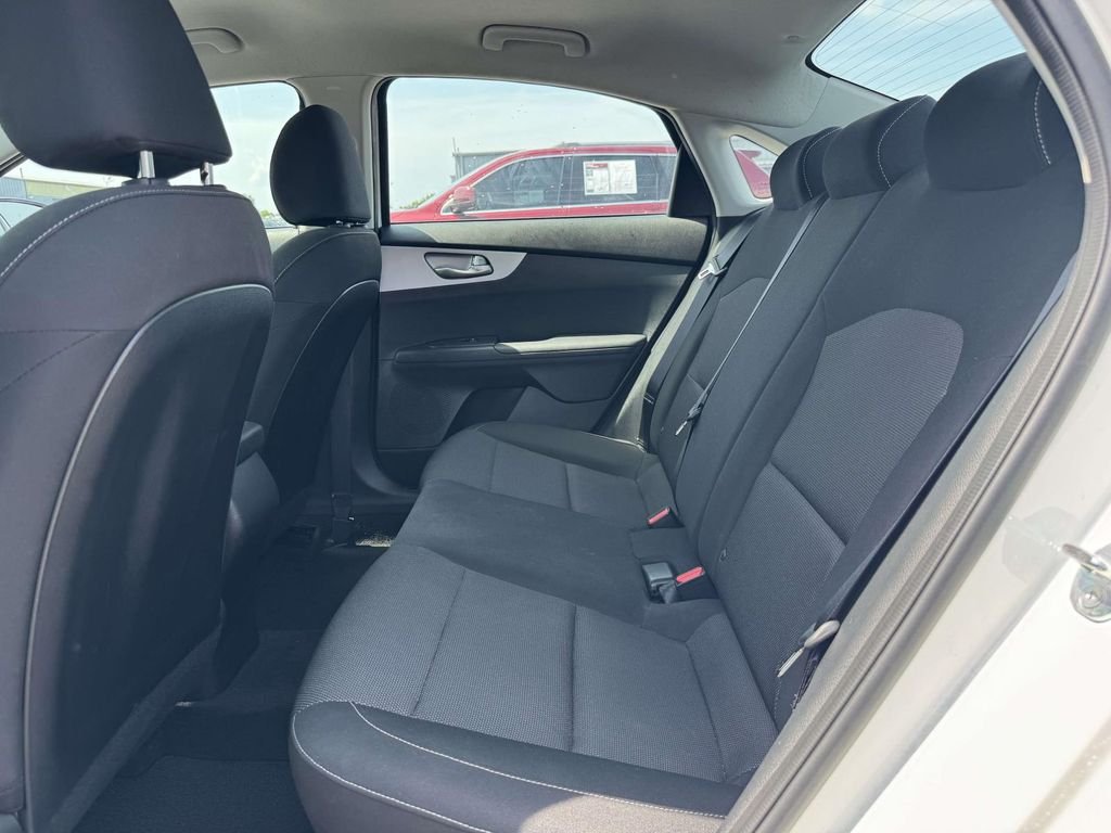 Used 2024 White Kia LXS image 14