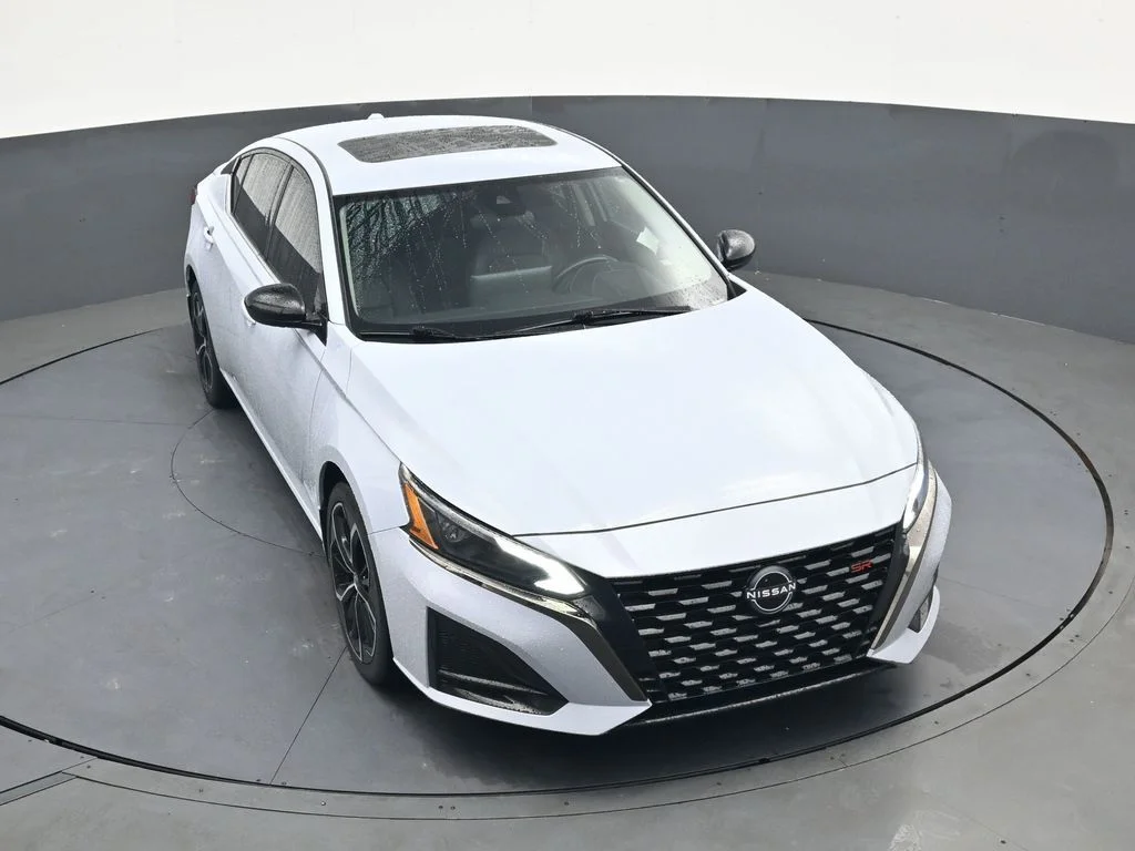 Used 2023 Gray Nissan 2.5 SR image 34