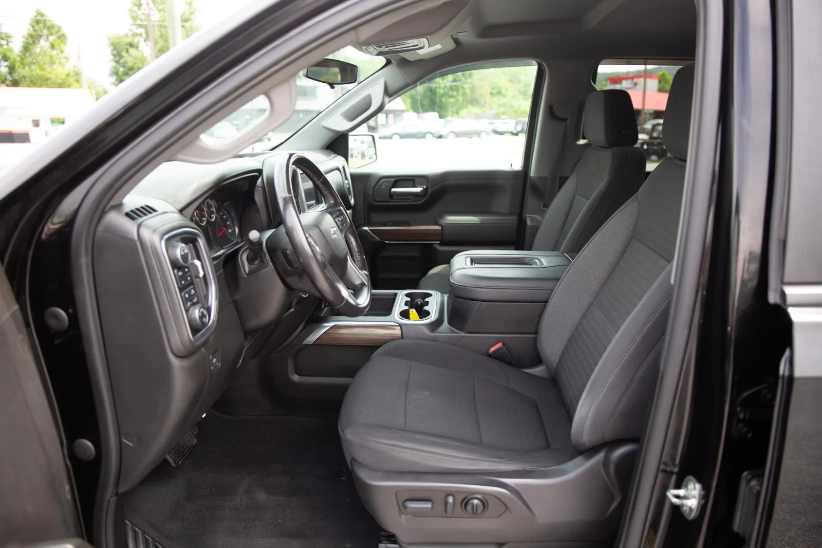 Used 2021 BLACK Chevrolet RST image 19