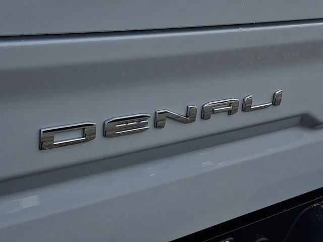 New 2026 Glacier White Tricoat GMC Denali Ultimate image 28