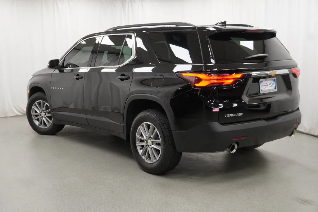 Used 2023 MOSAIC BLACK METALLIC Chevrolet LT Leather image 16
