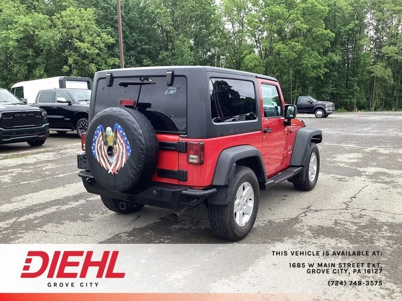 Used 2008 Red Jeep X image 7