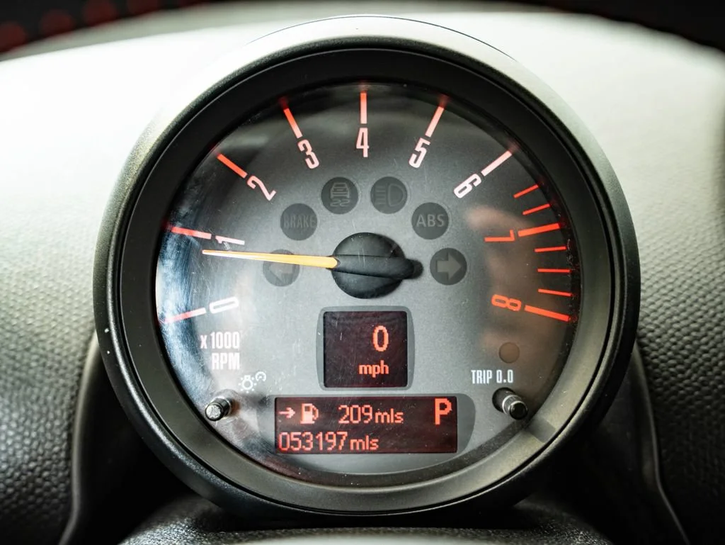 Used 2016 Absolute Black Metallic MINI  image 28