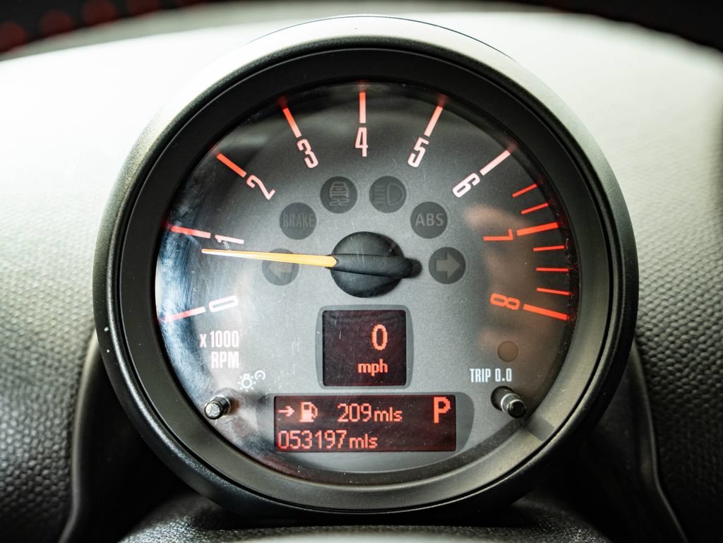 Used 2016 Absolute Black Metallic MINI  image 28