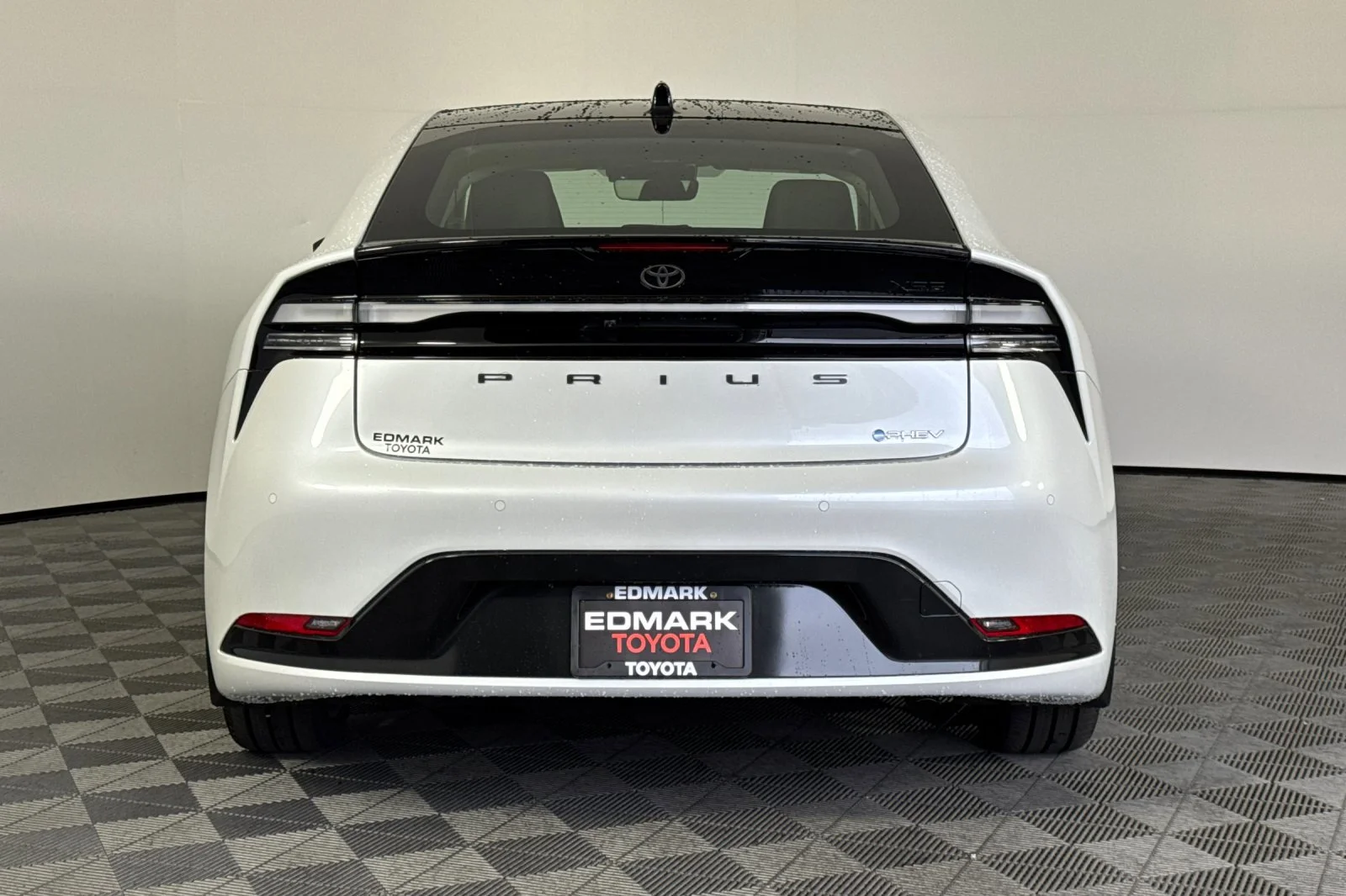 New 2026 Wind Chill Pearl <sup>1</sup> Toyota  XSE image 5