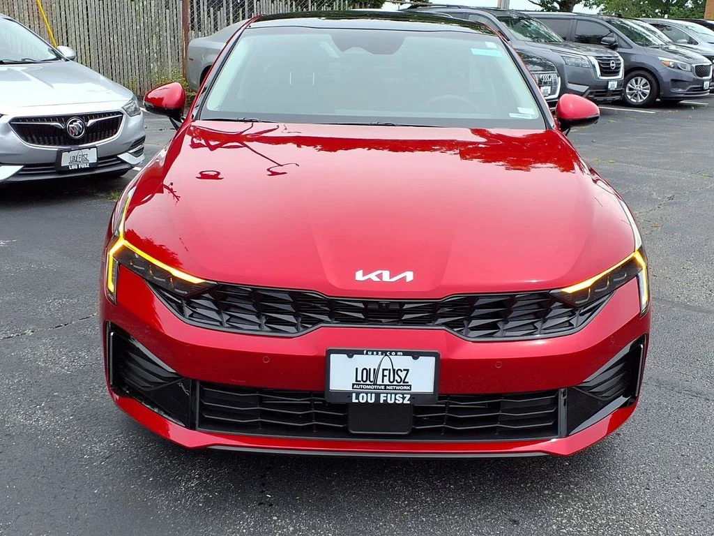 Used 2025 Runway Red Kia EX image 25