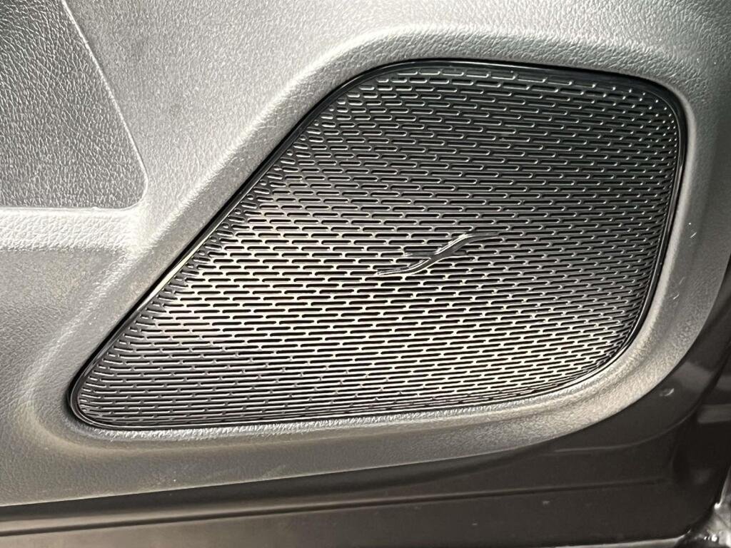 New 2026 Mountain Grey Metallic Mercedes-Benz GLB 250 image 31