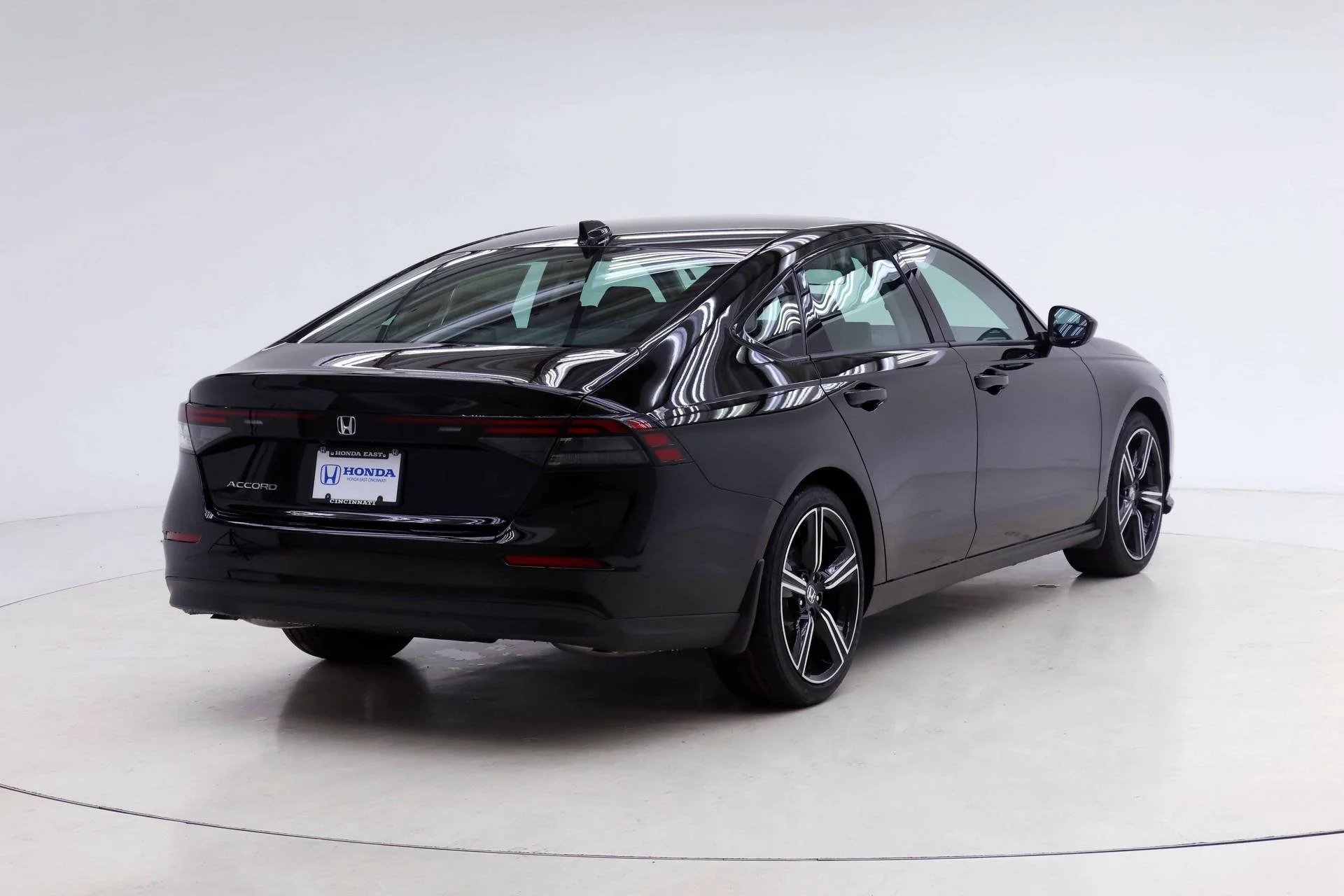 New 2026 Black Honda SE image 2
