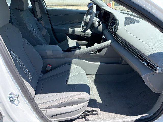 New 2026 White Hyundai SEL Sport image 33