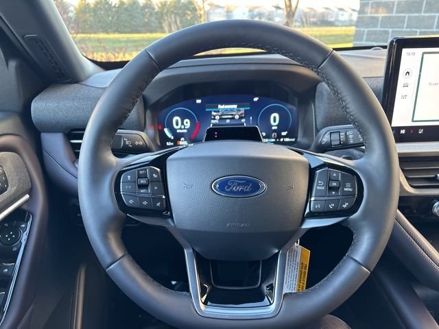 New 2026 Agate Black Metallic Ford Platinum™ image 17