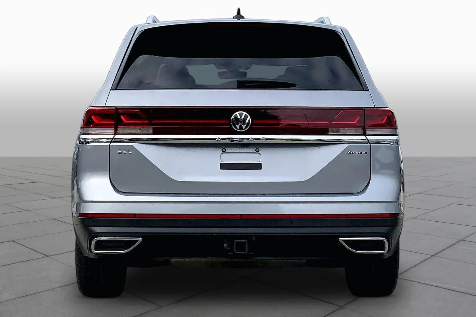 Used 2024 Silver Mist Metallic Volkswagen 2.0T SEL image 5